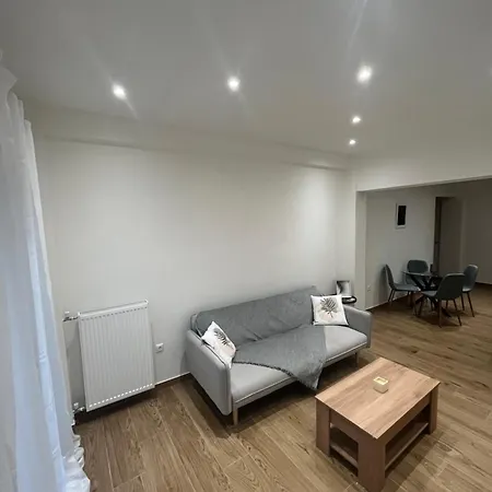 Apartment Panoulias *